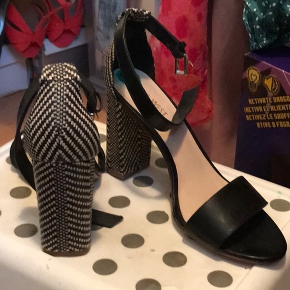 Summer heels - Picture 2 of 2